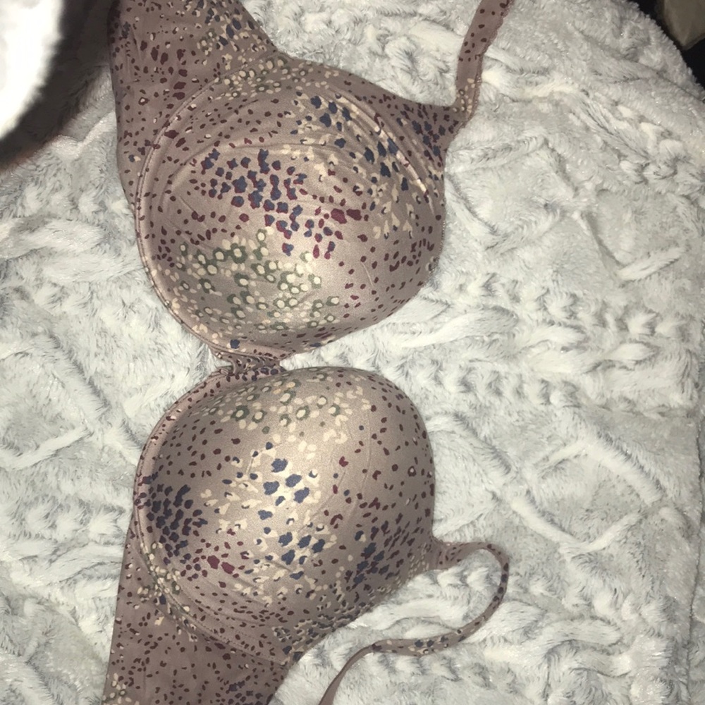 Victoria's Secret 36DD Body by Victoria bra